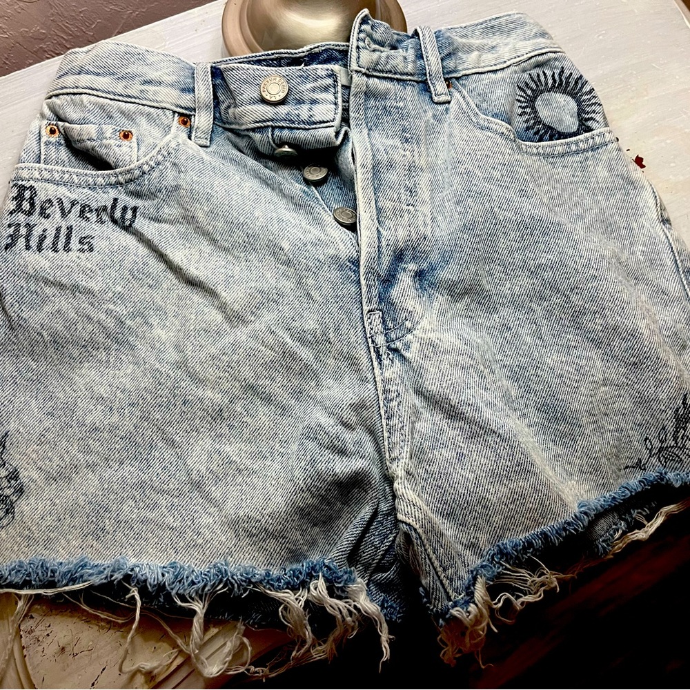 PacSun frayed shorts